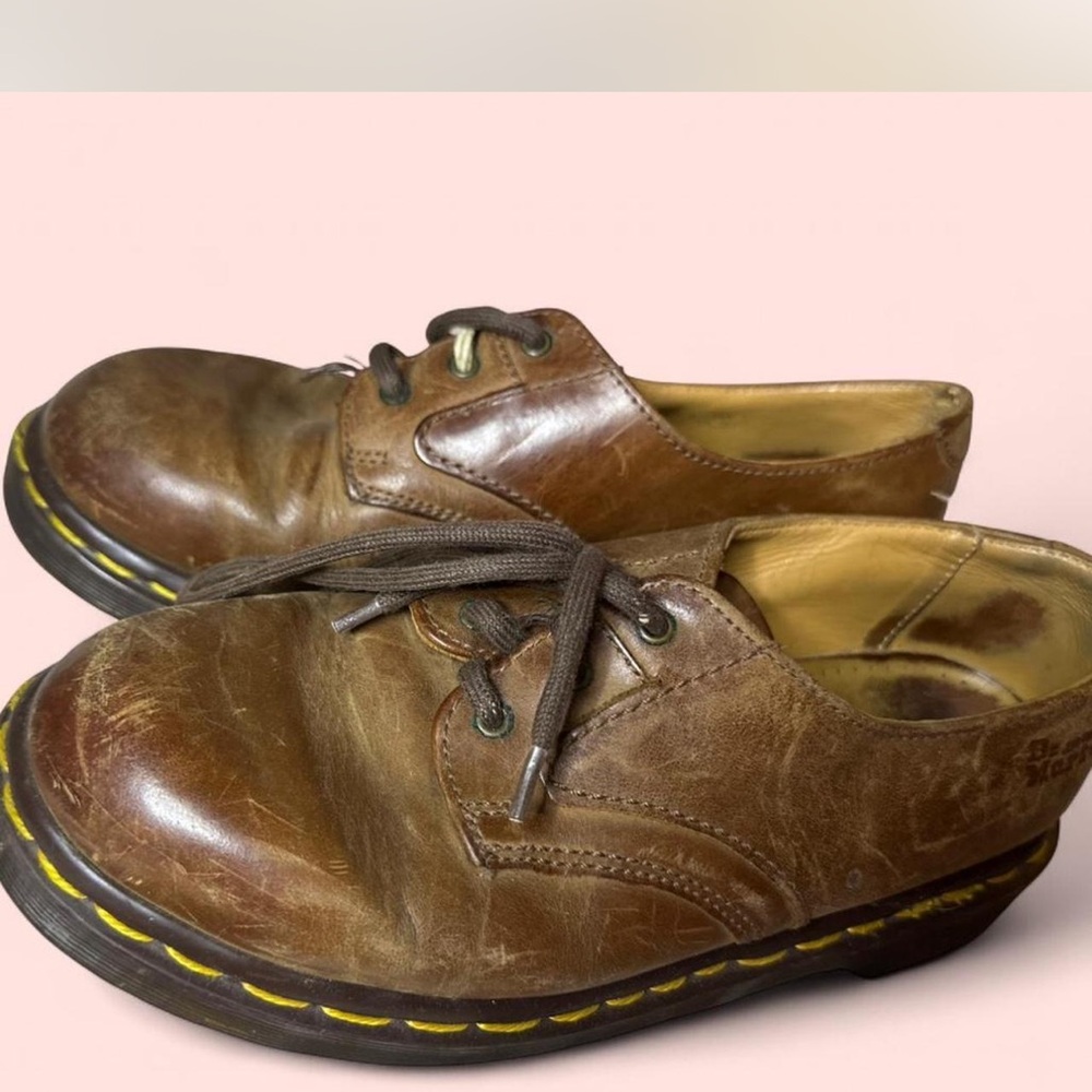 VINTAGE Dr. Martens Brown Leather Lace-Up Oxfords with Yellow Stitching